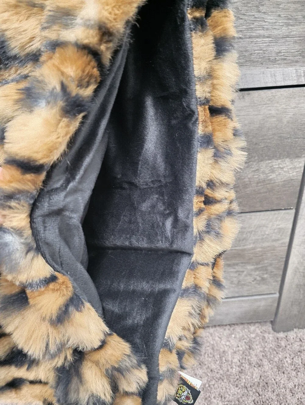Set Of 2 Ed Hardy Faux Fur Luxe Throw Blankets Leopard & Tiger Print